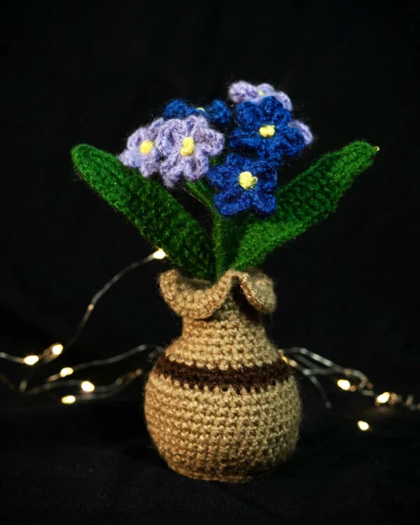 Forget-Me-Not Blossoms Pot